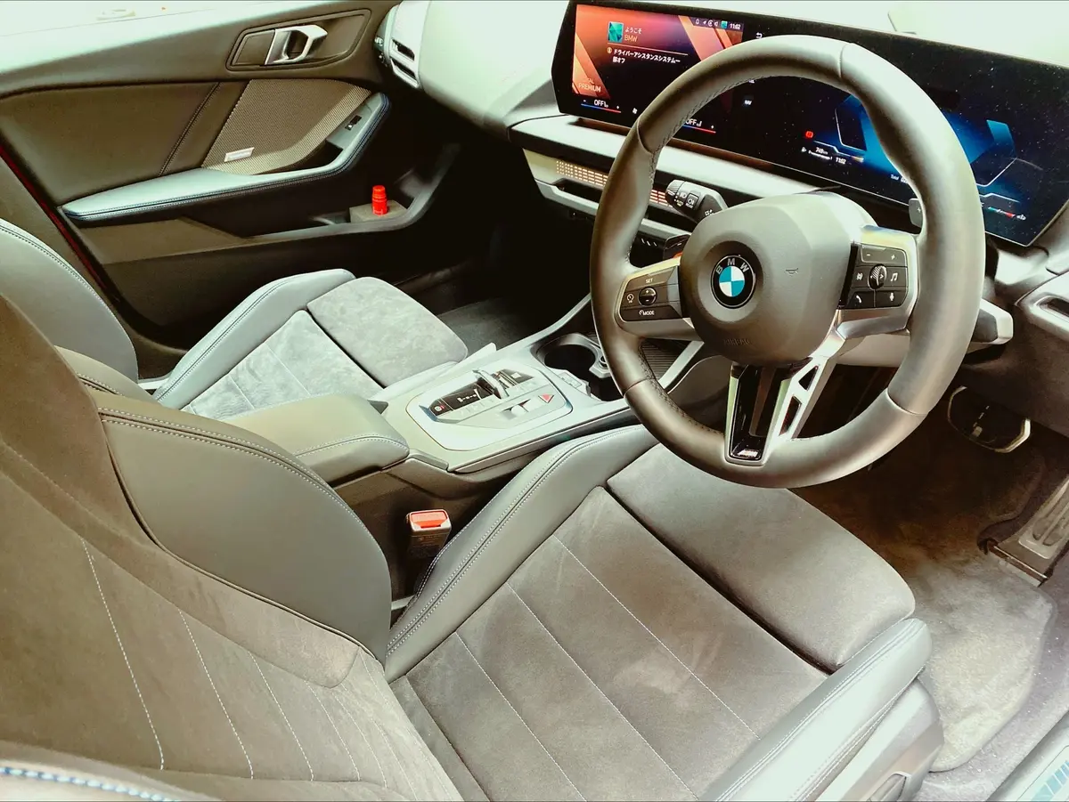 BMW ２シリーズ グラン クーペ 運転席 ハンドル まるも亜希子さんによる試乗体験ルポ