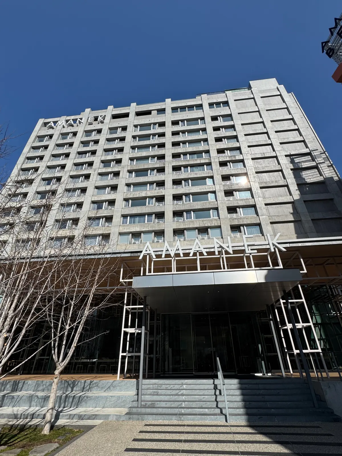 ベージュスーツで、春を先取り♪の画像_1