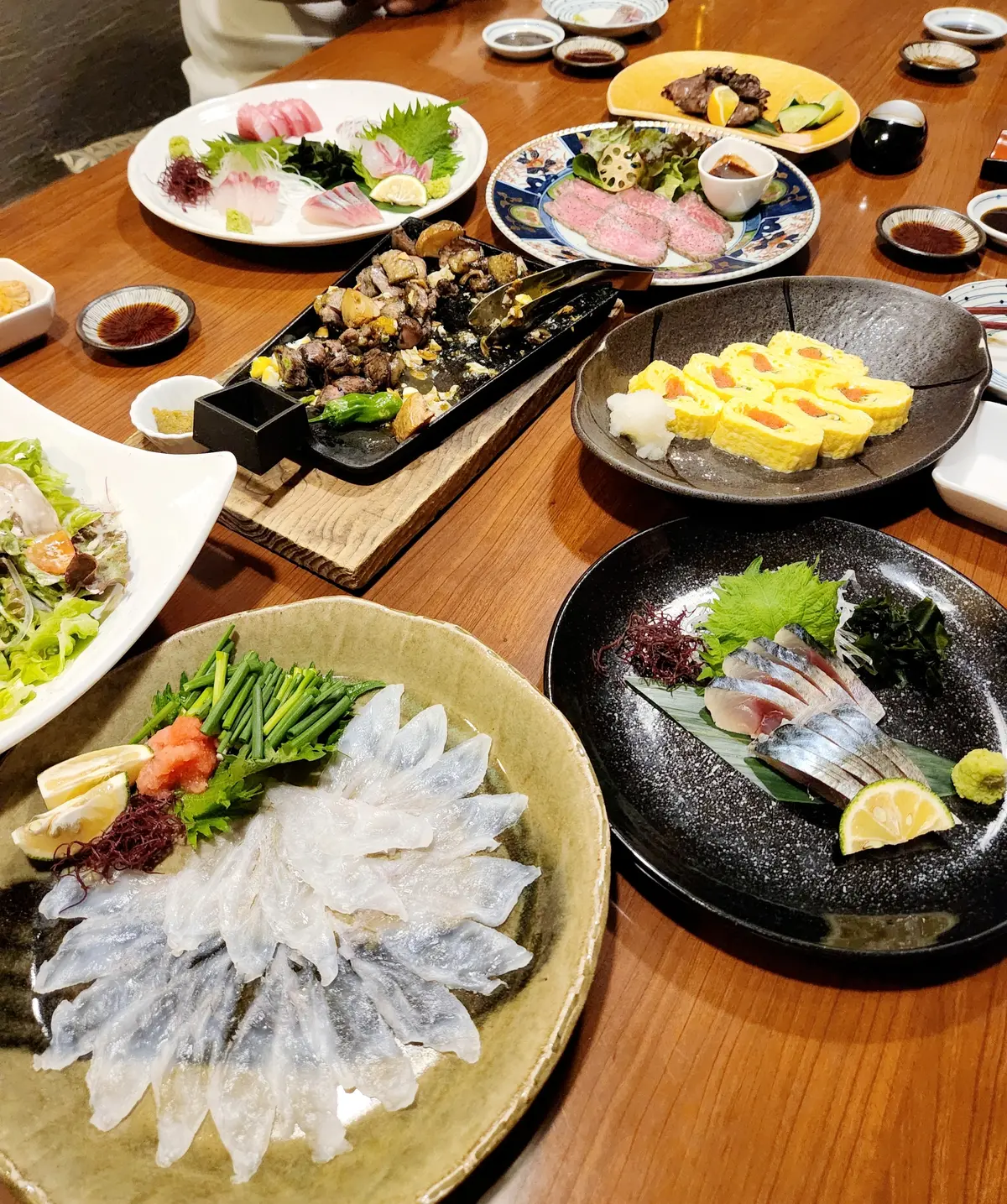 河豚や地鶏の炭火焼き等美味しい宮崎料理の数々