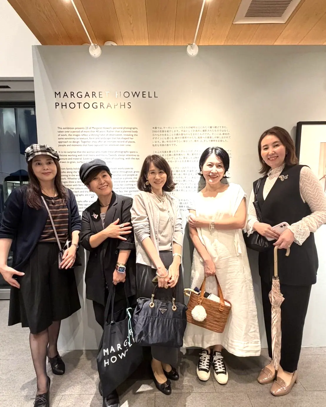 J マダムの皆さまとご一緒しました。
左から、トモミさん、akkoさん、私、kaedeco1さん、キャリゆかさん