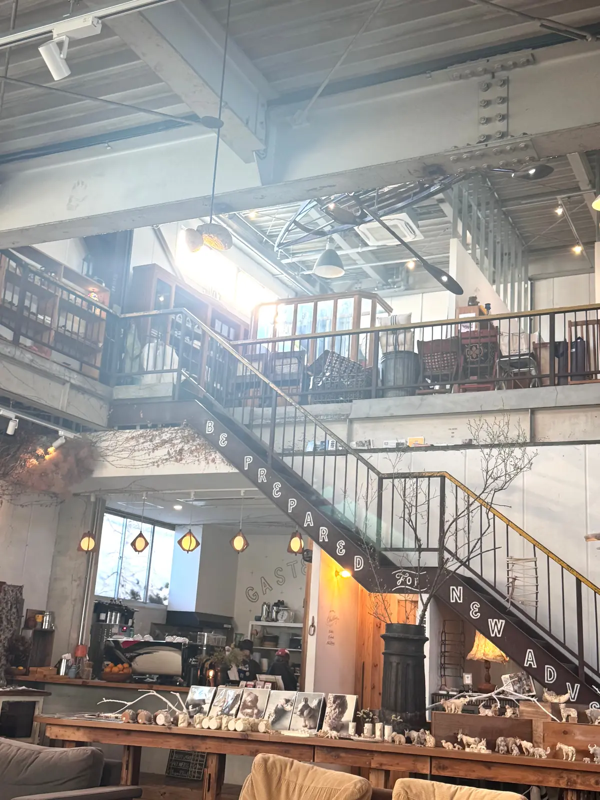 3階まである広い店内