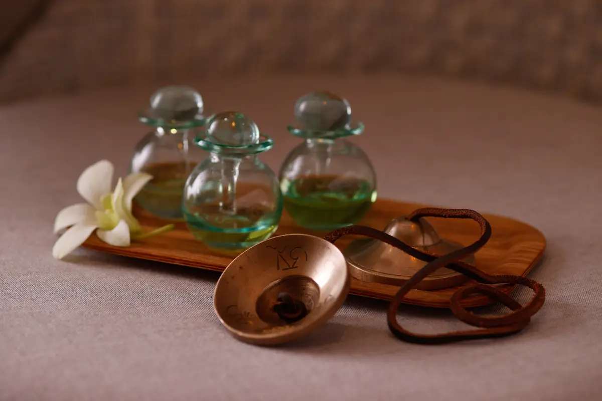 パレスホテル　ボディトリートメント　オイル