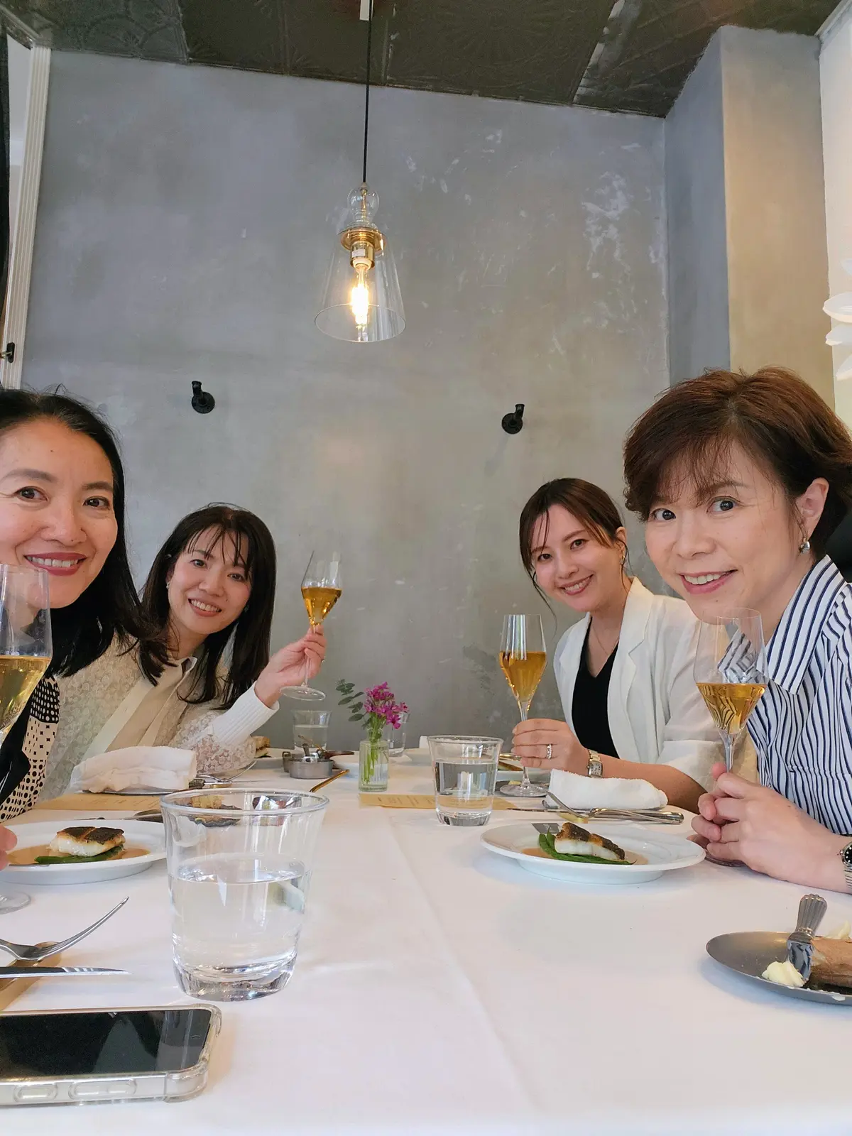 横浜ランチ、日本大通り、レストランアルティザン、ビストロ、フレンチ、40代ファッション、プリン、プリンアラモード、ステックフリット、初夏、