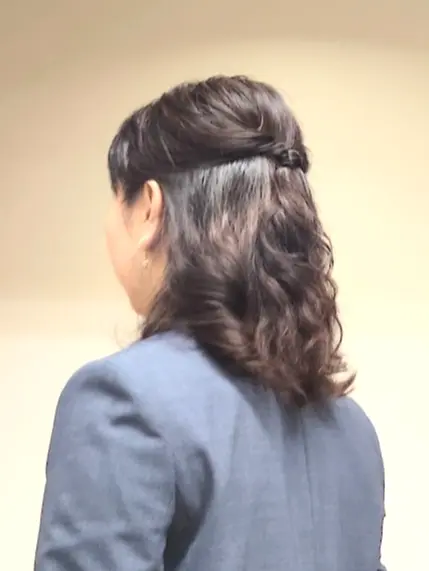 新しい季節にアラフィフ・コテ巻き風パーマの画像_4