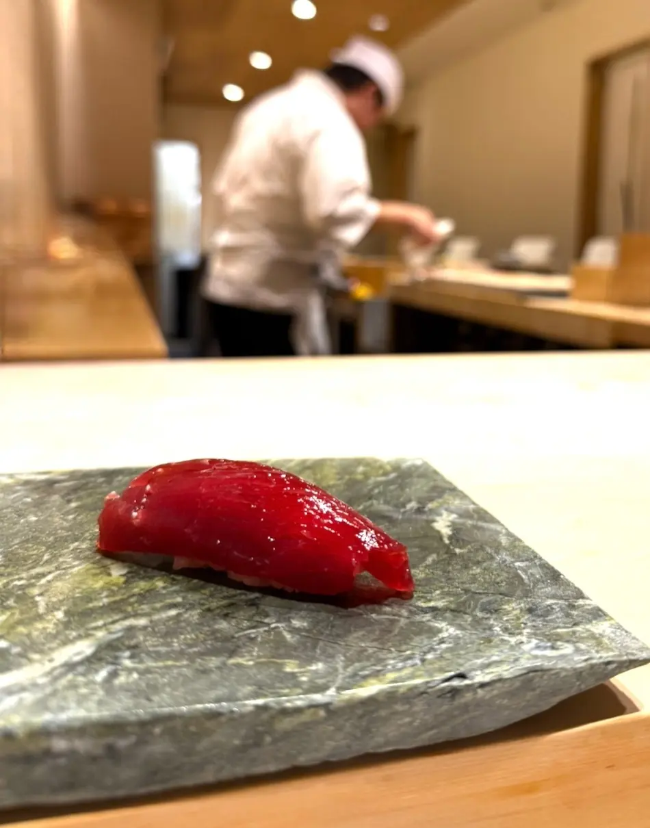 漬けマグロ 寿司 江戸前鮨〈鮨 輝〉東京・西麻布