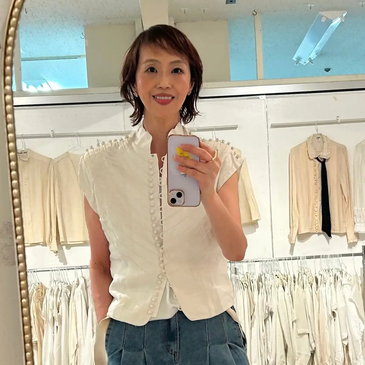 白ブラウスが約2000点『着て、見て、触の画像_10