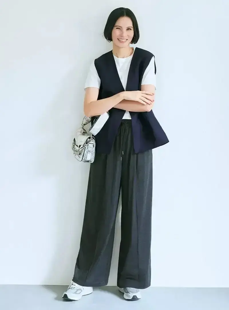 SLOANE×éclat スーパーナチュラルセンタータックパンツ　夏コーデ