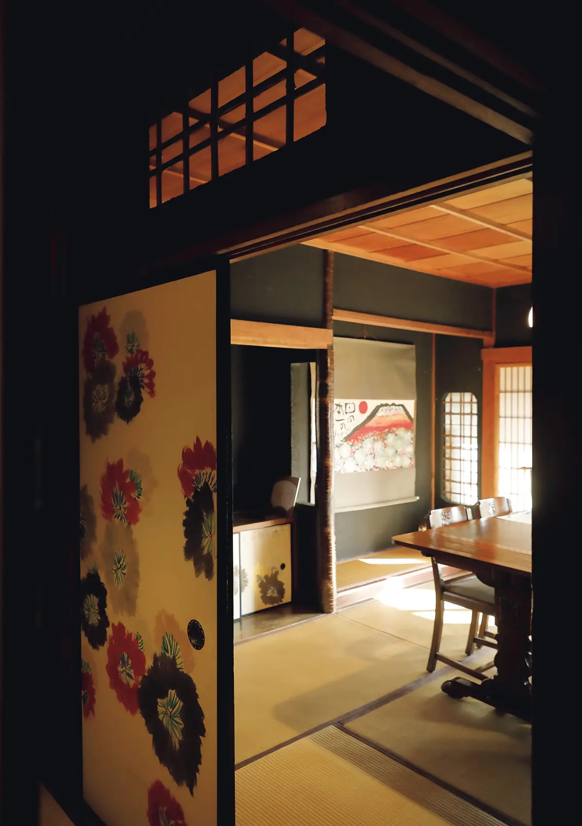 荒池を望む個室もあり