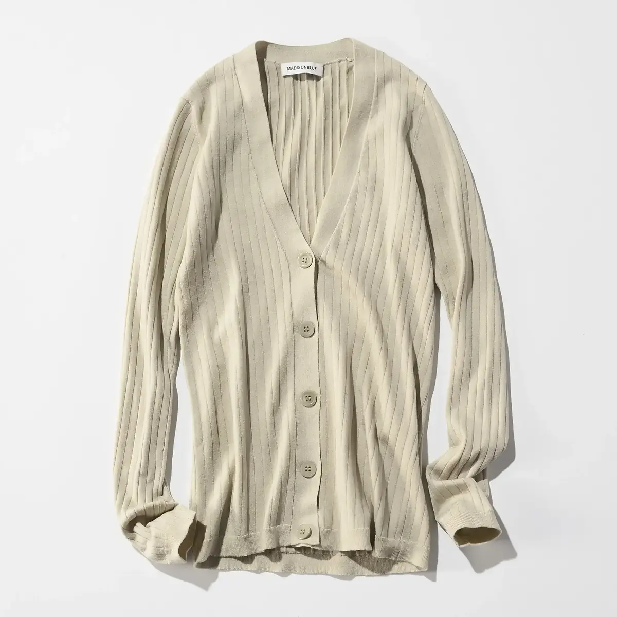 【50代 週末コーデ】モーブピンクスカーの画像_4