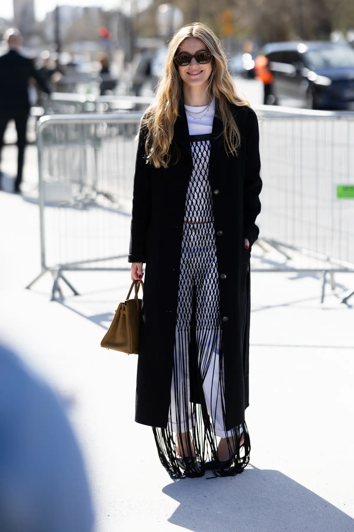 透け感素材　ワンピース　春コーデ