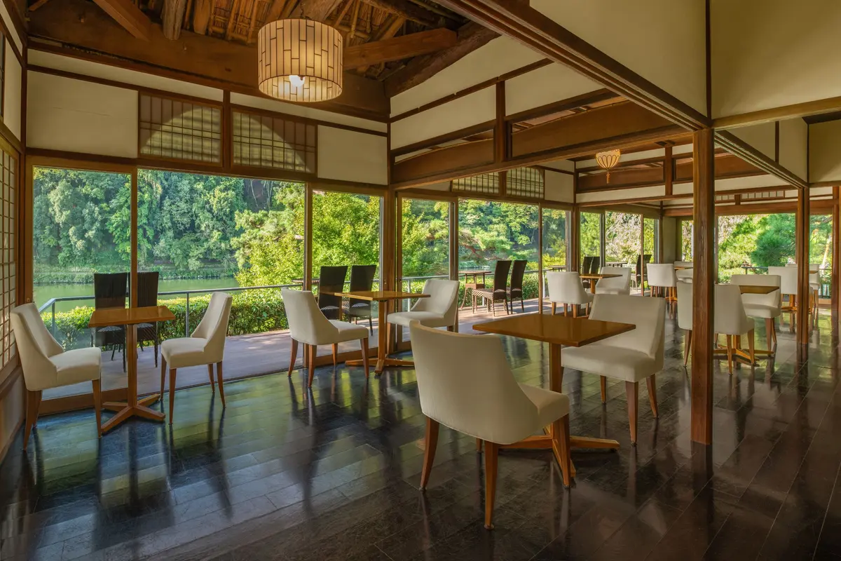 翠嵐 ラグジュアリーコレクションホテル 京都「茶寮 八翠」 アフタヌーンティー 内観