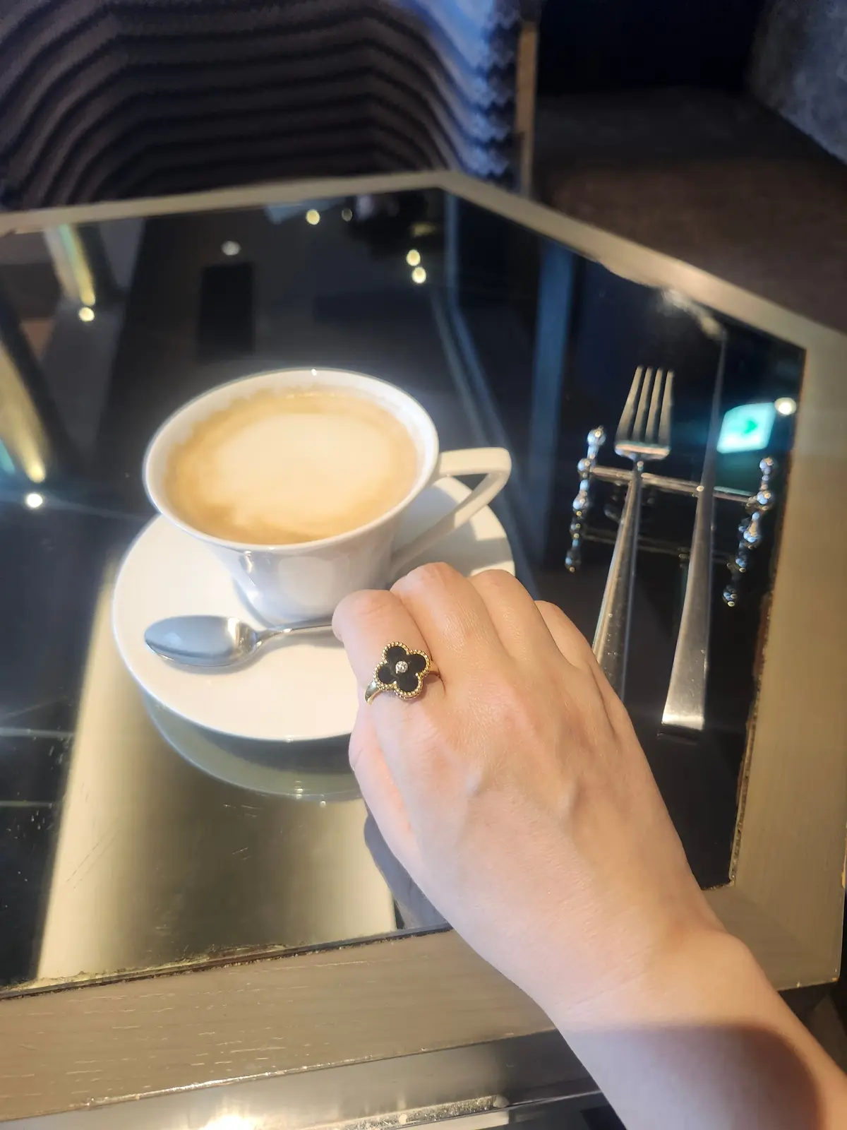 苺のミルフィーユ、GINZA SIX、銀座シックス、苺スイーツ、ラウンジ、マキシム・ド・パリ、老舗、銀座、40代ファッション、春ファッション、THE GRAND 47