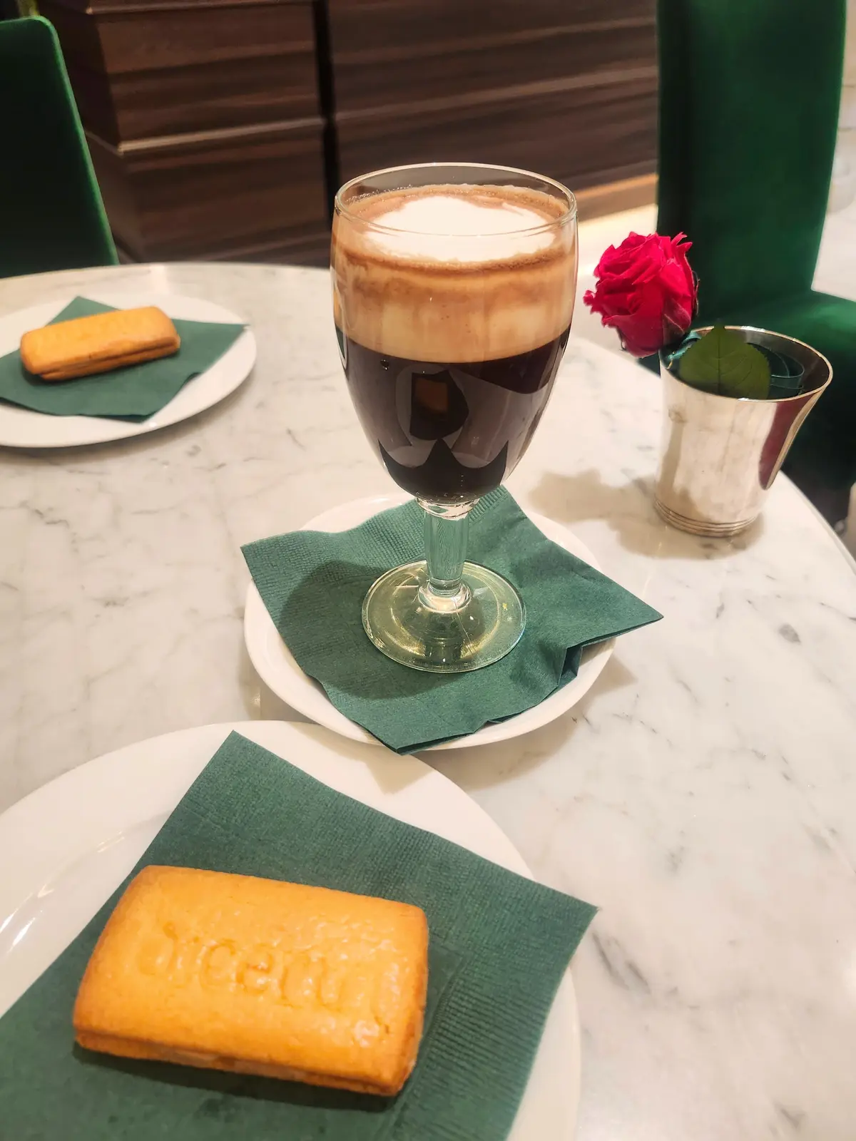 手土産、伊勢志摩サミット、広島サミット、大阪サミット、レモンケーキ、銀座、尾道、瀬戸田レモン、イタリア、トリノ、老舗、GINZA SIX、銀座シックス、Bicerin（ビチェリン）、島ごころ、バーチ・ディ・ダーマ