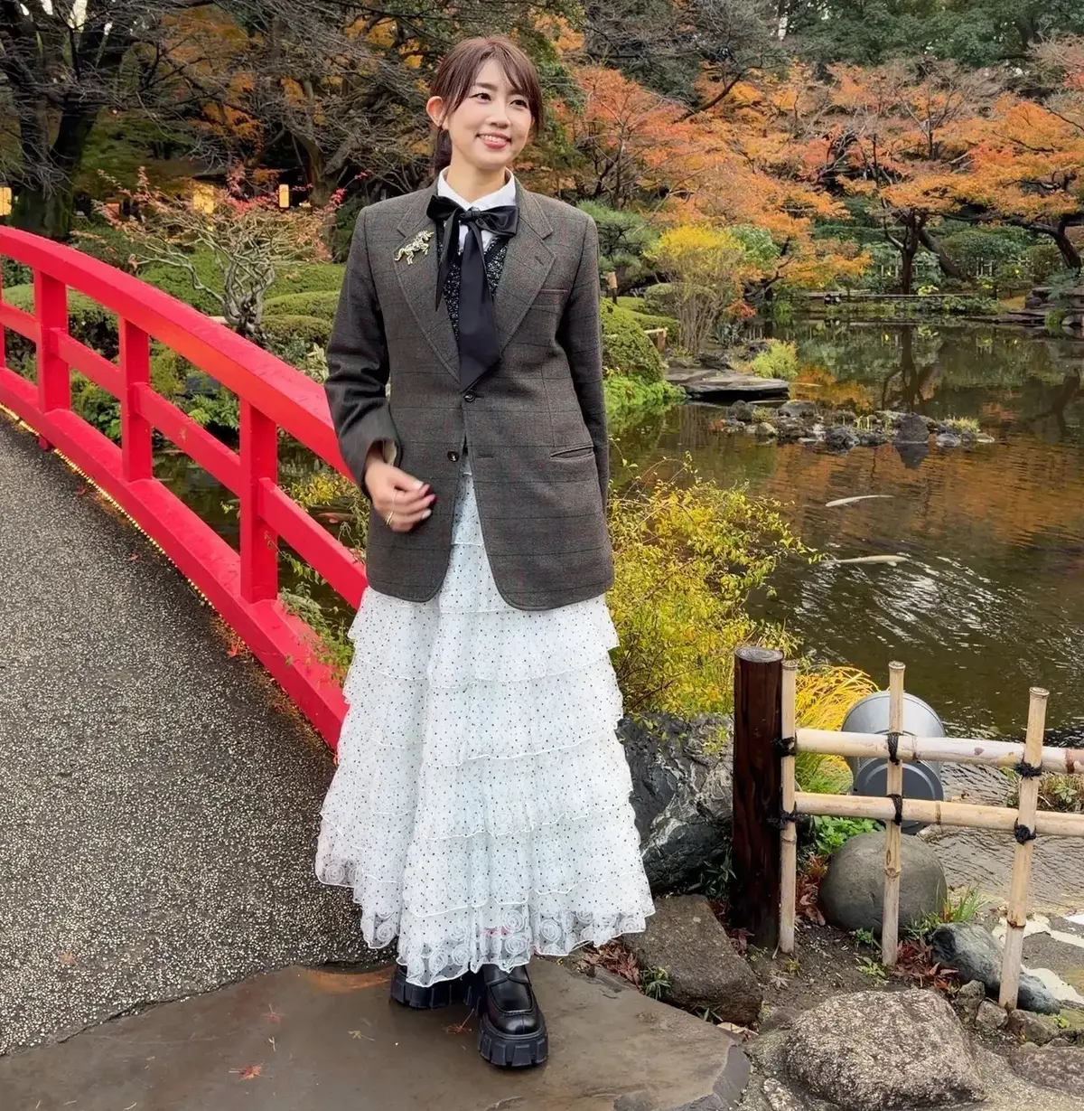 チームJマダムhidemiさん　フリルスカートで女性らしく アフタヌーンティーコーデ