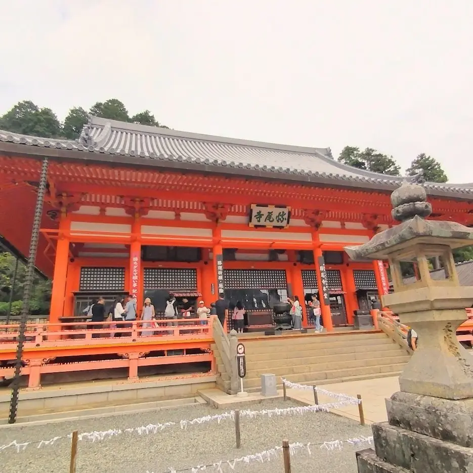 本尊十一面千手観世音菩薩さまが祀られているご本堂