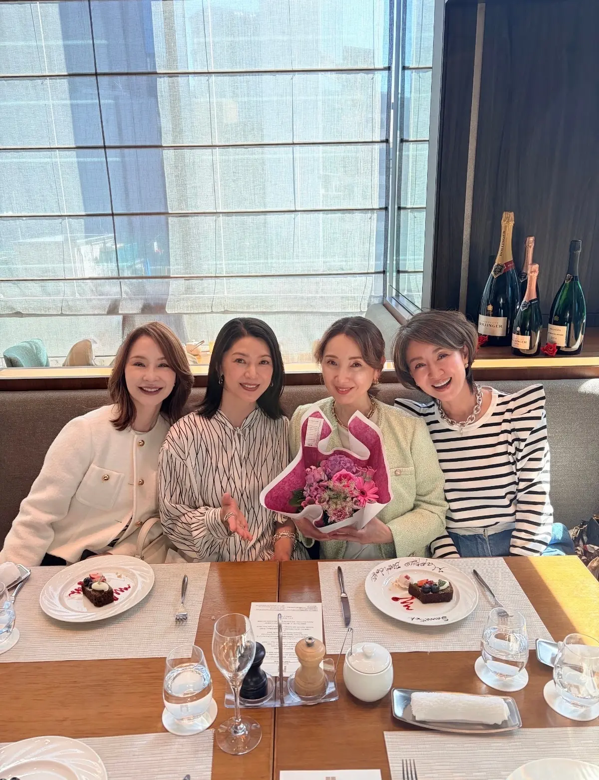 春らしい“デニム×ジャケット”でアラフィの画像_13