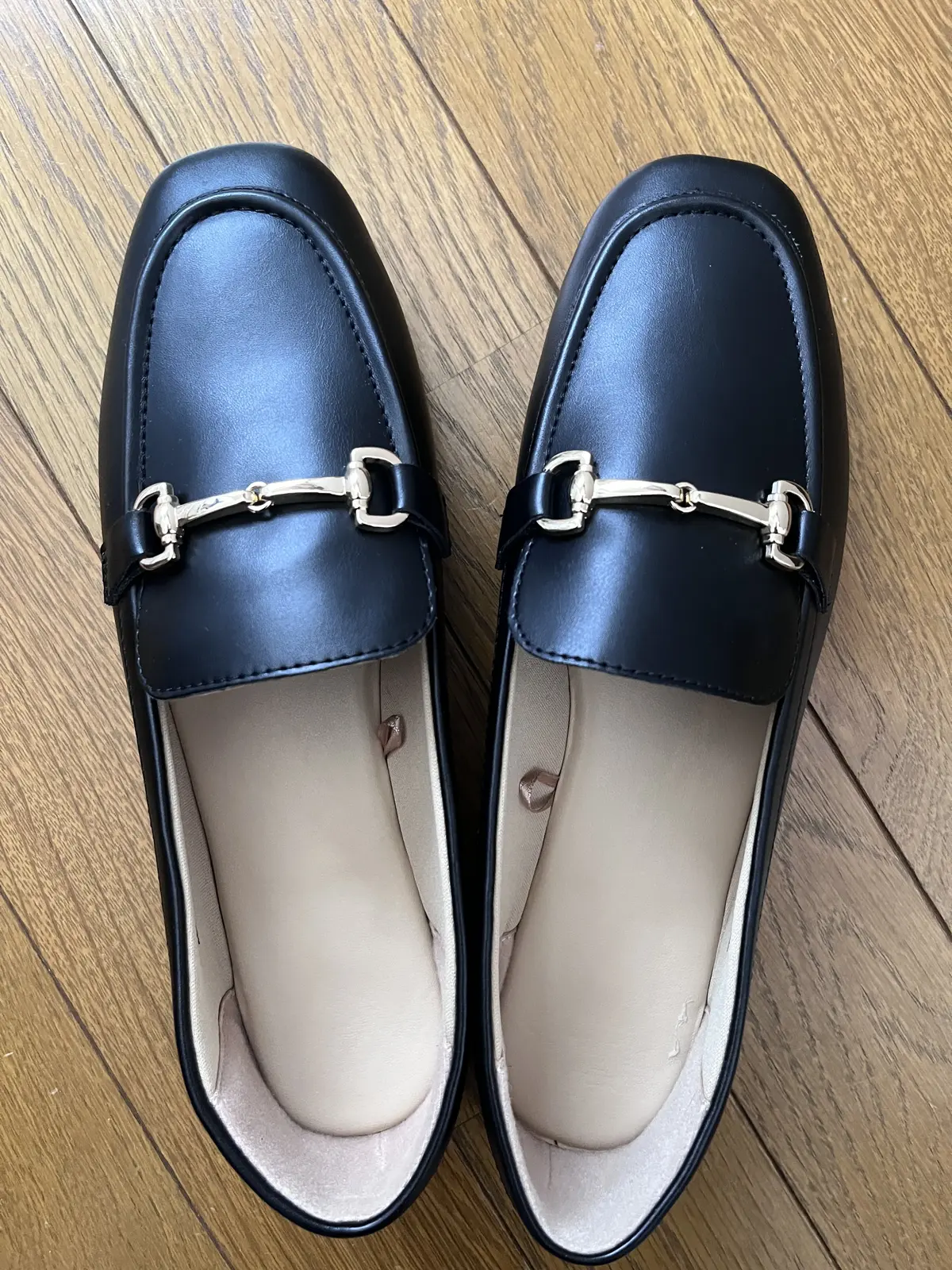 期間限定価格で購入！GUのラクラクシューの画像_3