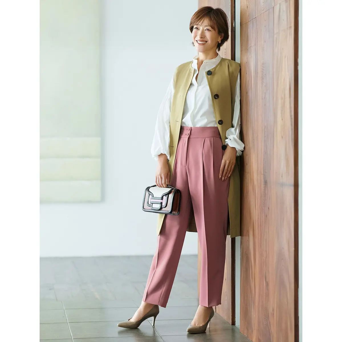 働くエクラ 華組ふたりがリアルに吟味、“の画像_5