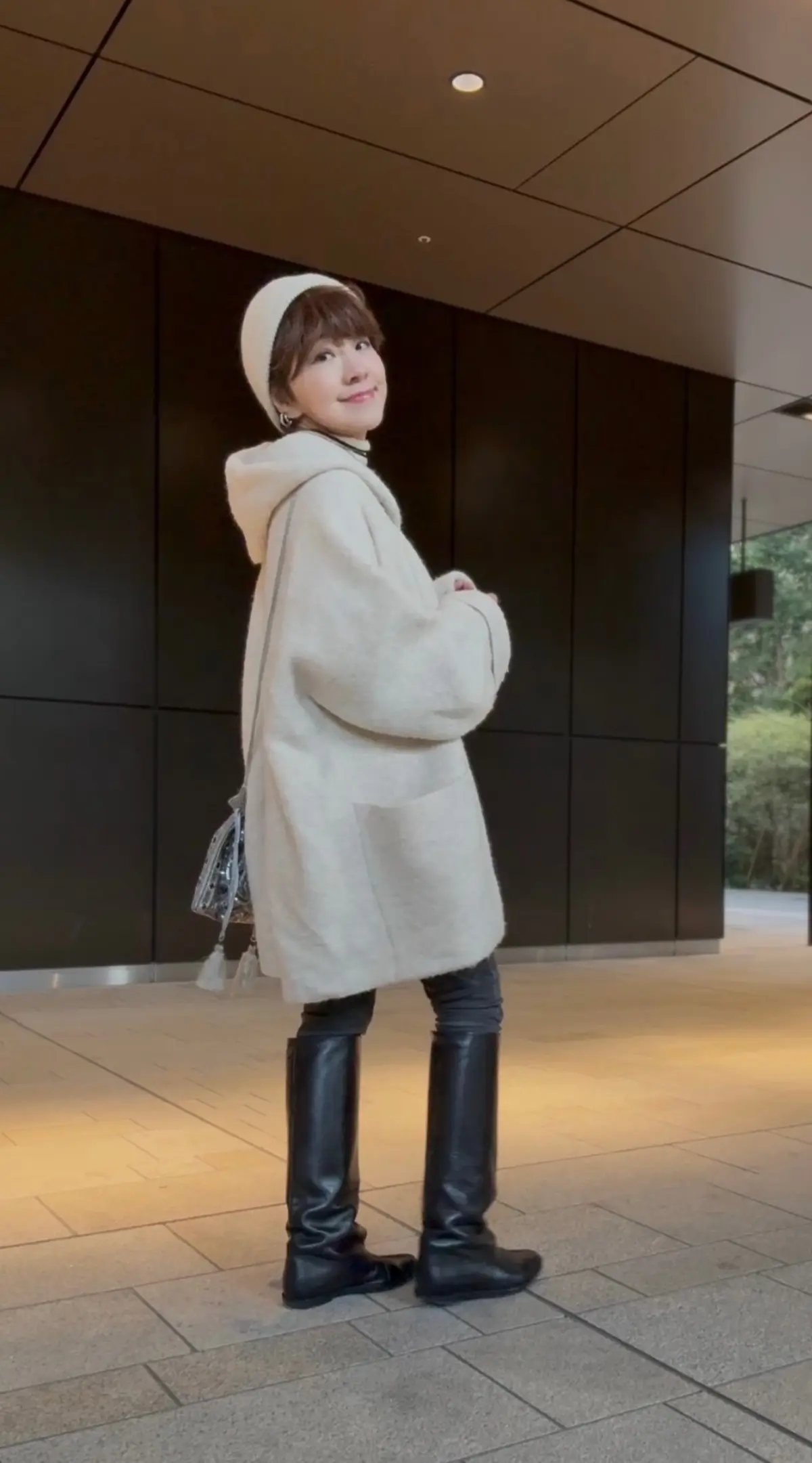 季節を楽しむ大人のおしゃれお出かけコーデの画像_8