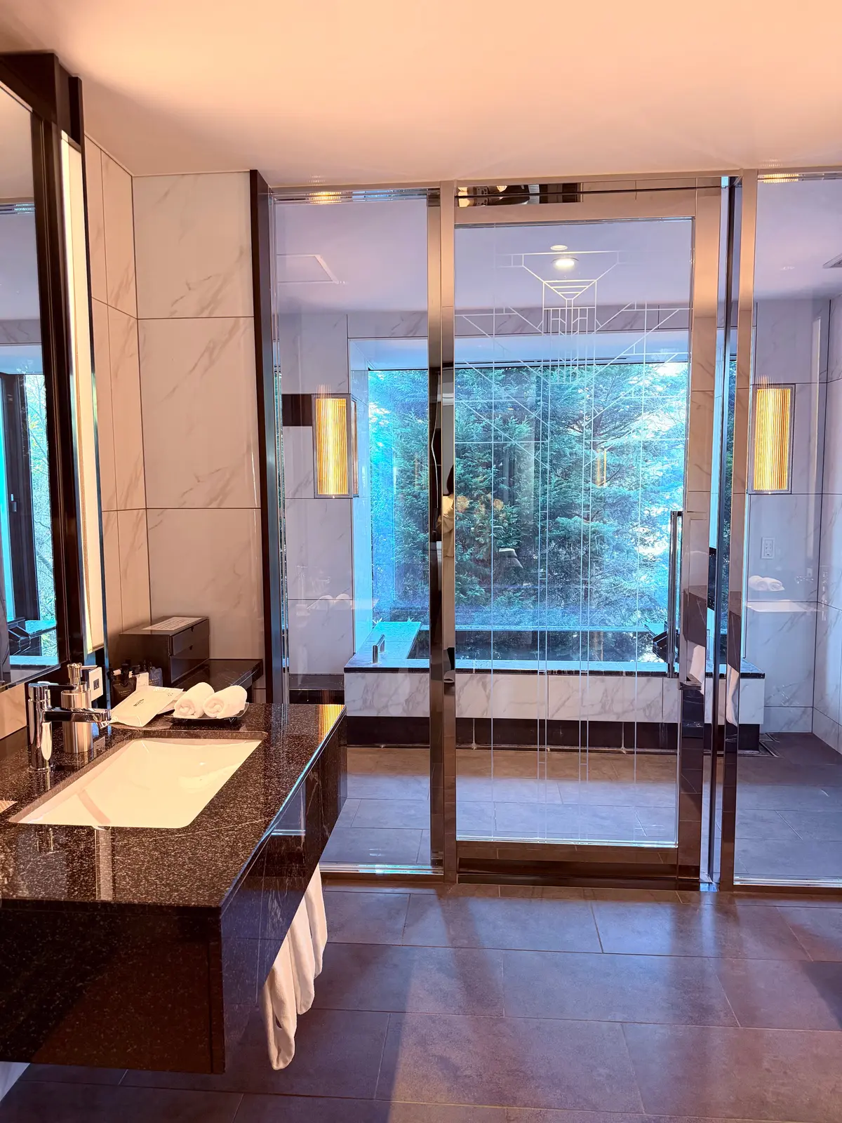 山の上にあるエクシブ六甲の画像_5