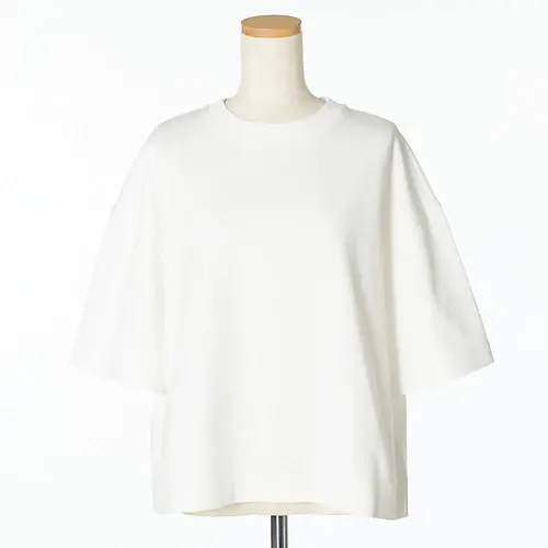 Weekend Max Mara
オーガニックコットンＴシャツ
￥31,900 