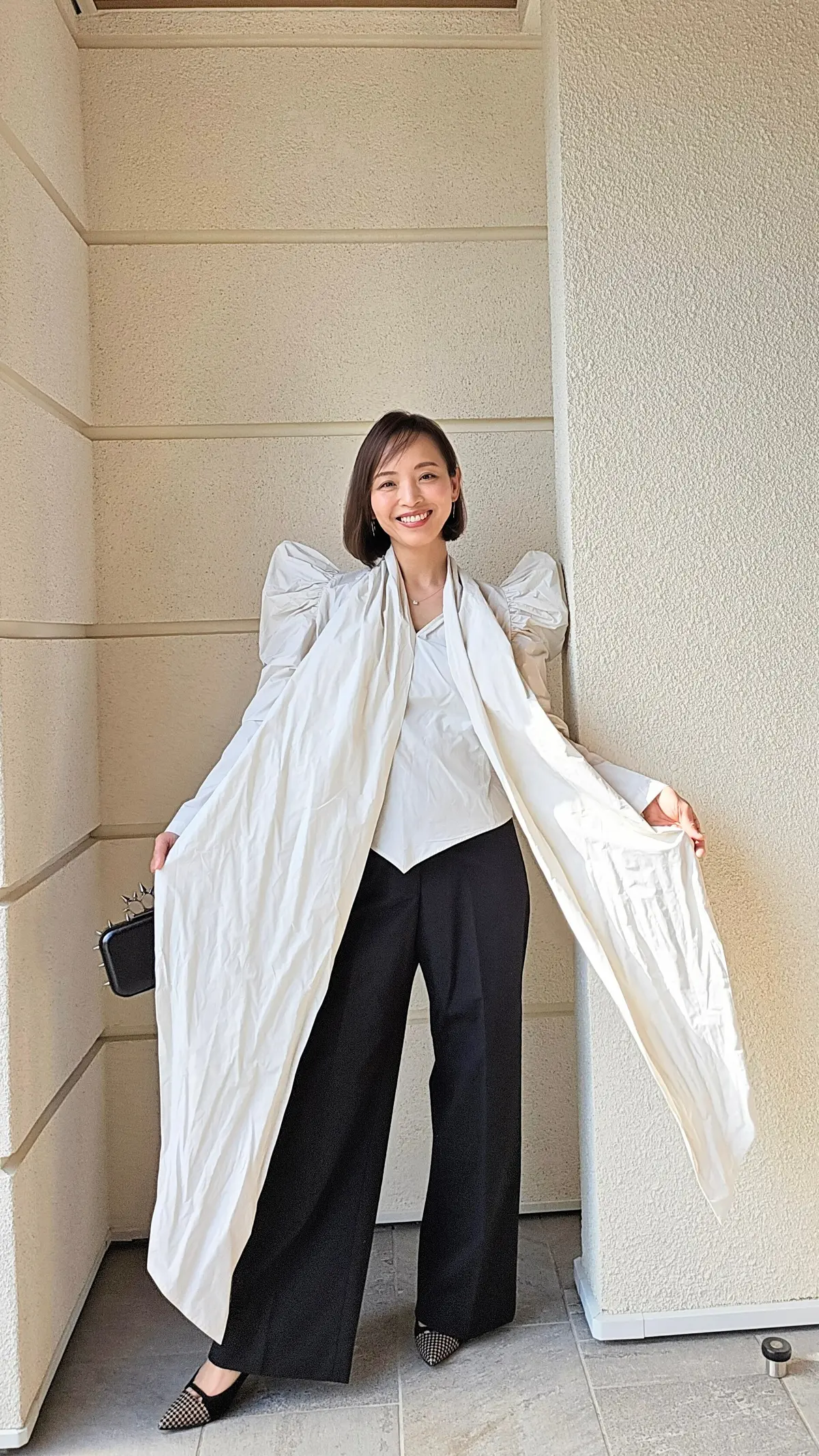 HEELALのリボンシャツ