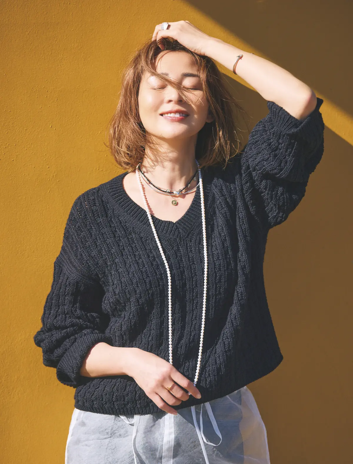 「ネックレスは“長”と“短”のみにしてみる」大草直子さんが提案。この春、50代のおしゃれを動かすアイデア　SHIHO　大草直子さんが提案。この春、おしゃれを動かすアイデア　SHIHO