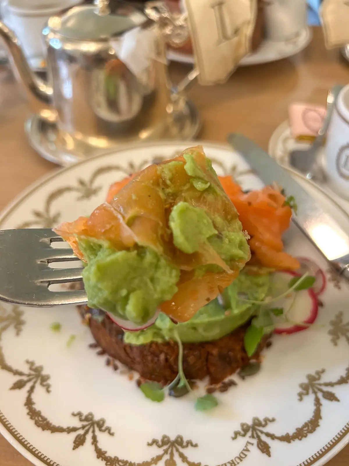 ラデュレ　パリ　メニュー　Ladurée Paris