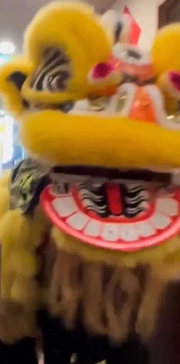 プチプラ赤いパンツで、ちょっと縁起を担いの画像_10