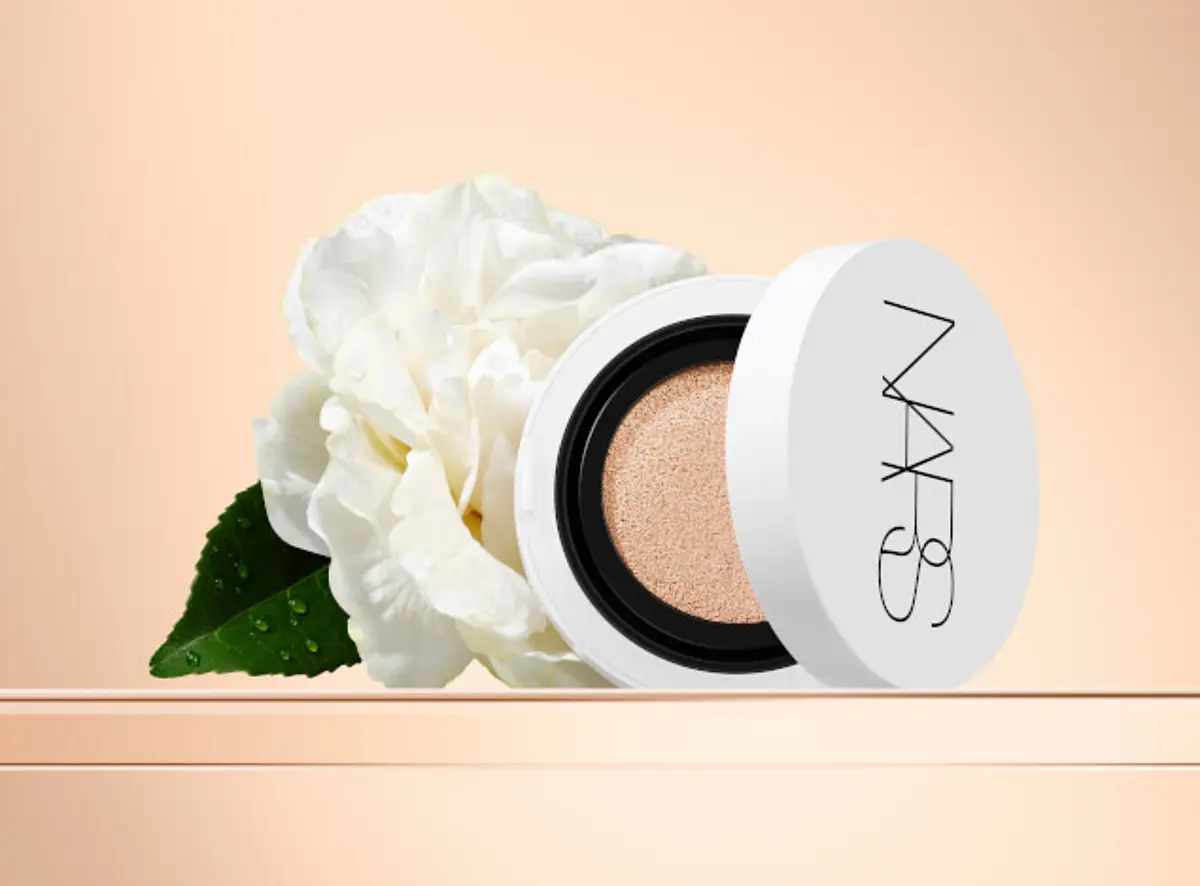 50代　40代　おすすめ　クッションファンデ　NARS ライトリフレクティング セラムクッションファンデーション 