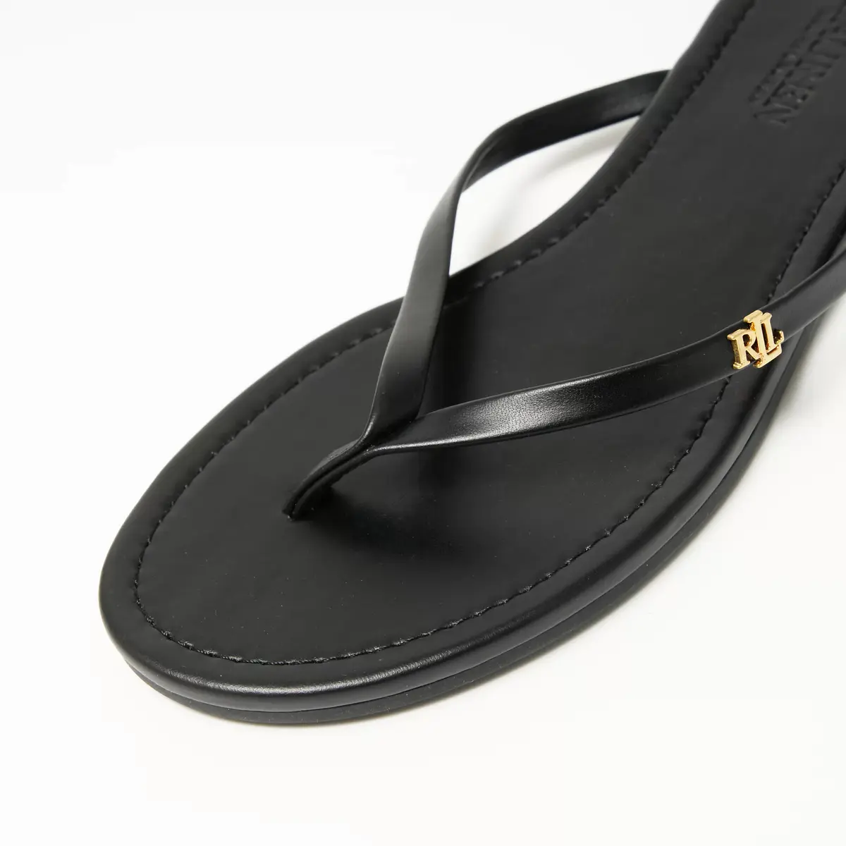 LAUREN RALPH LAUREN レザートングサンダル ￥14,300のロゴ