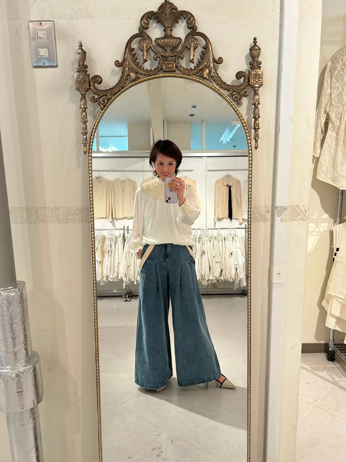 白ブラウスが約2000点『着て、見て、触の画像_7