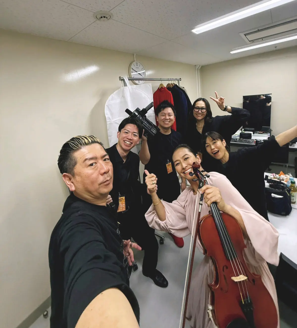 亜希　『高嶋ちさ子のザワつく！音楽会　集合写真