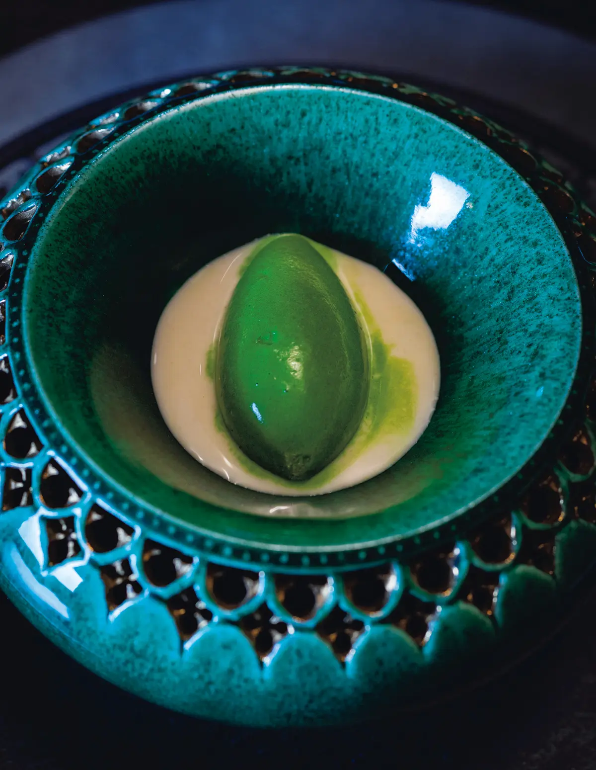 製茶辻喜の抹茶を使ったアイスクリームにはヨ ーグルトベースのソースを