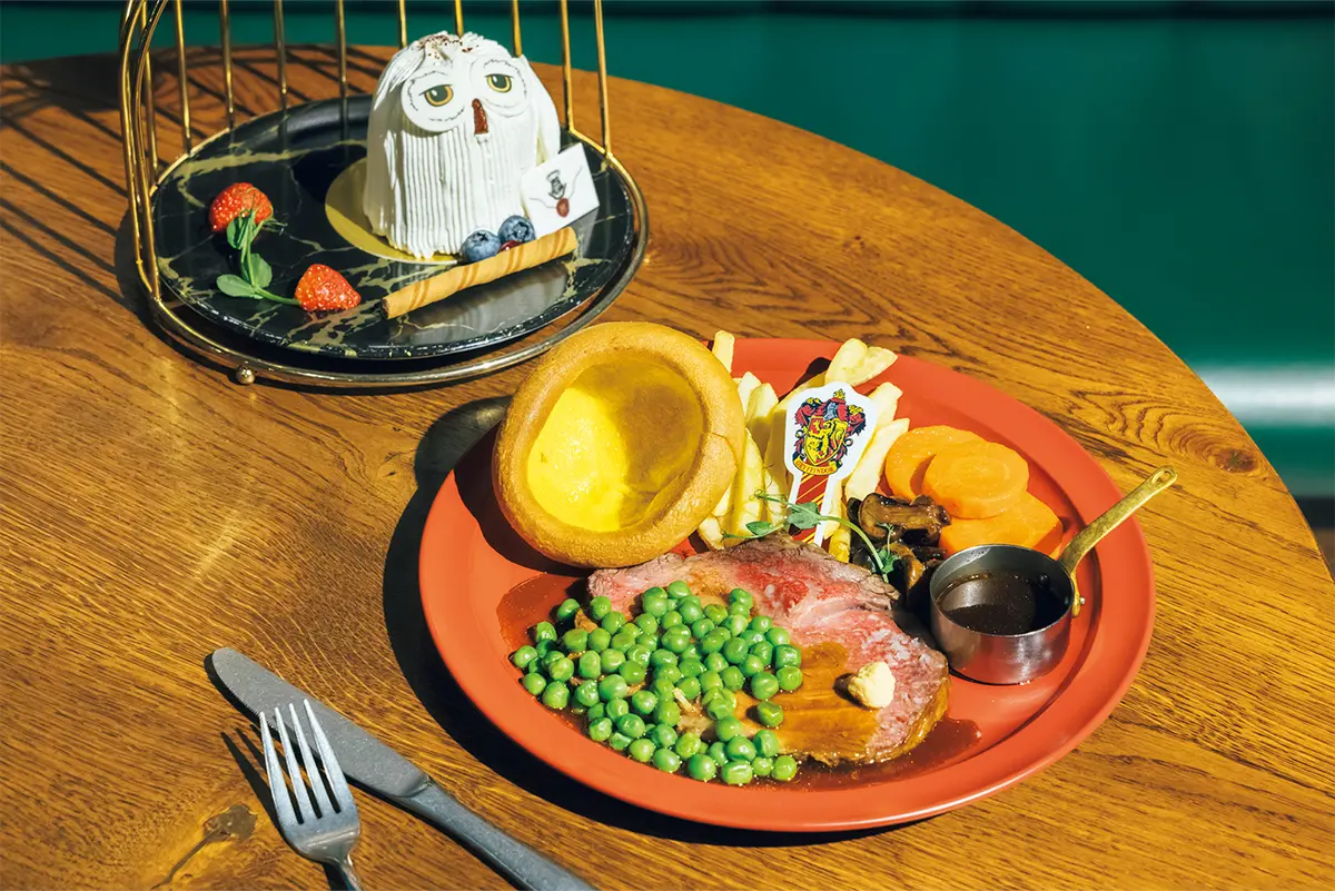 ヘドヴィグケーキとグリフィンドール プレート