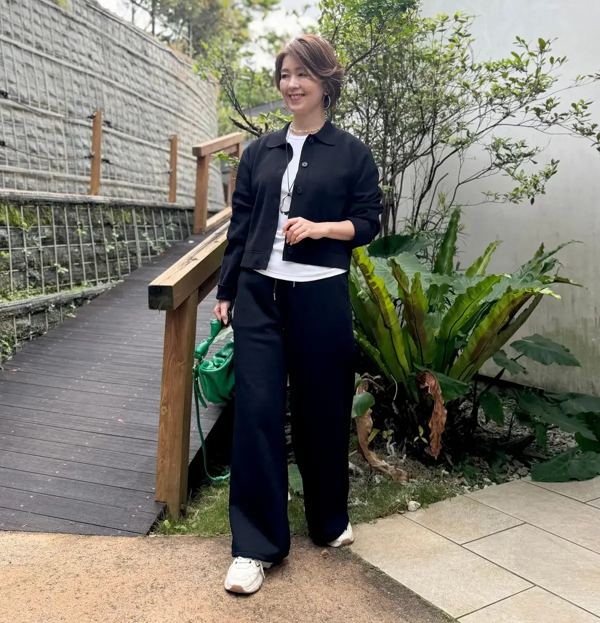 GUカーディガン×黒パンツコーデ　春コーデ