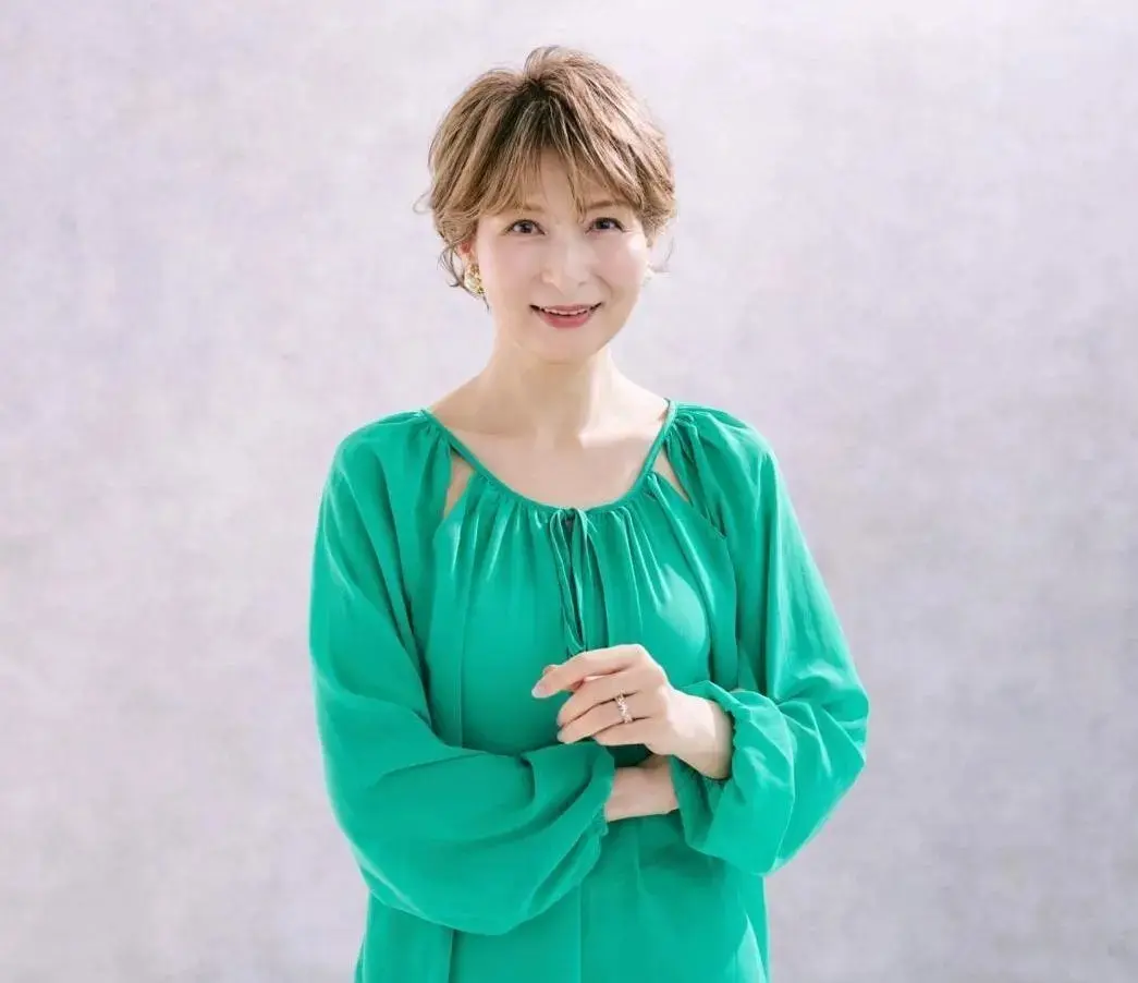 50代　ショートボブ　白髪　40代