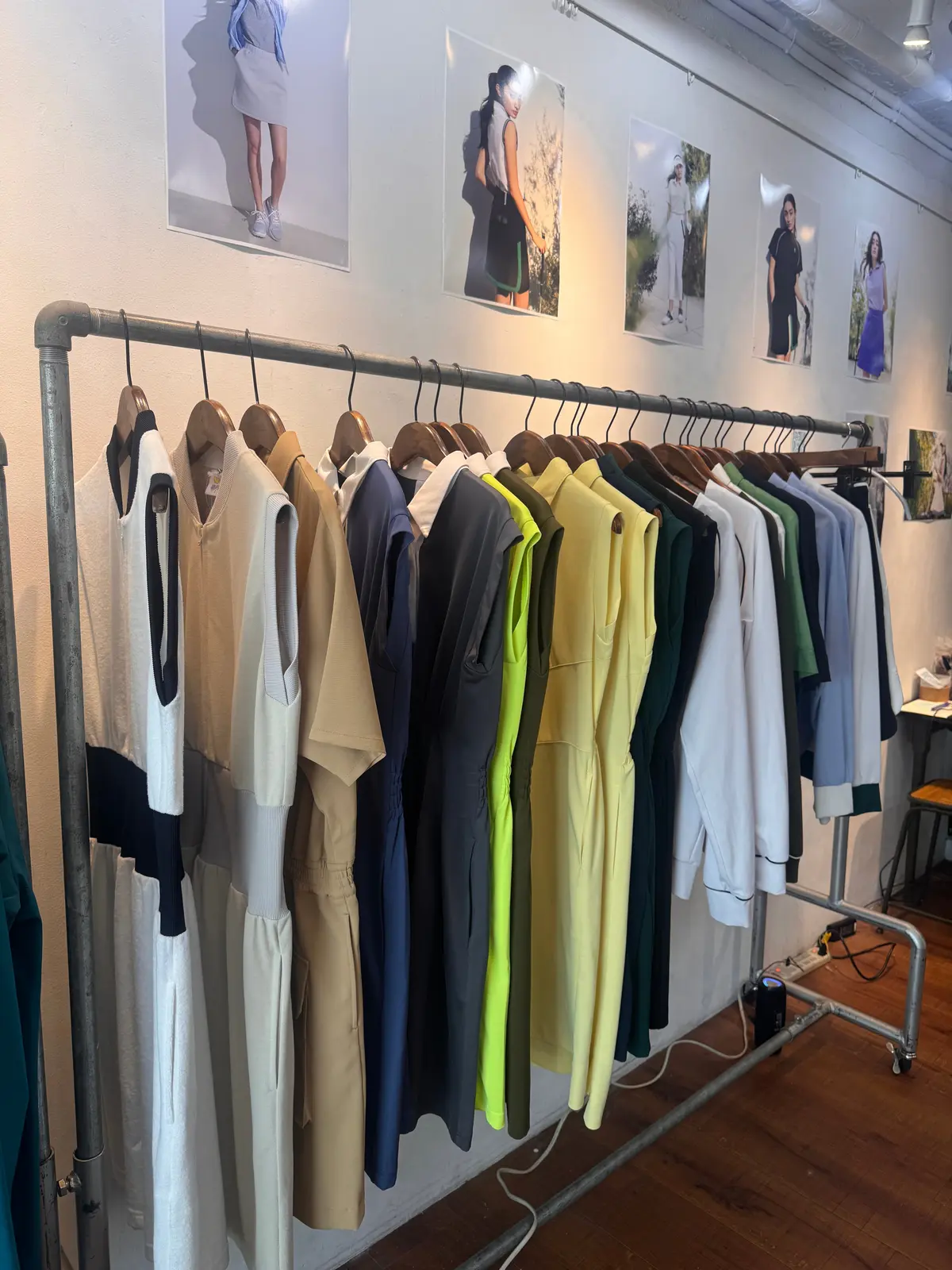 大人の品格を纏う洗練のゴルフスタイル「Tの画像_3