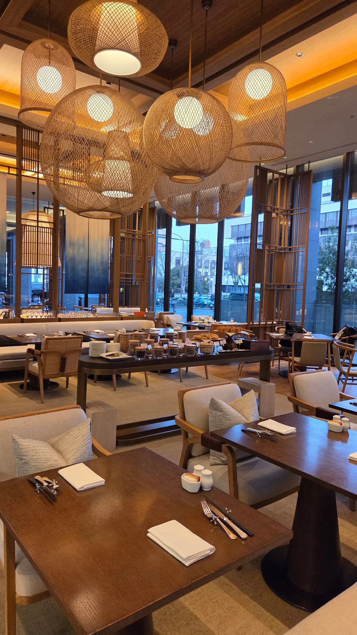 日韓首脳会談が行われたホテルにてホカンスの画像_16