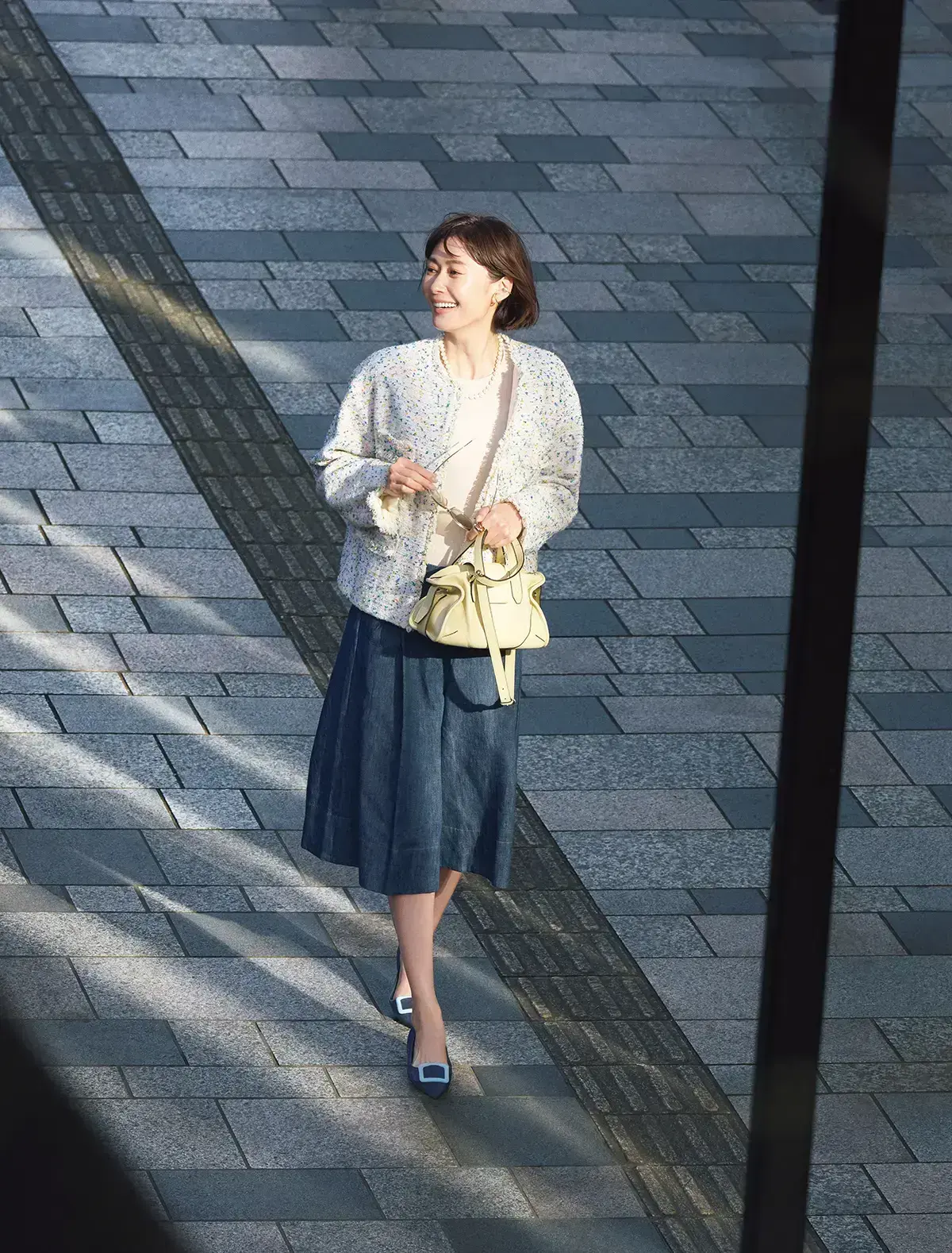 ボリュームレスな足もとで、どこまでも軽やかに！