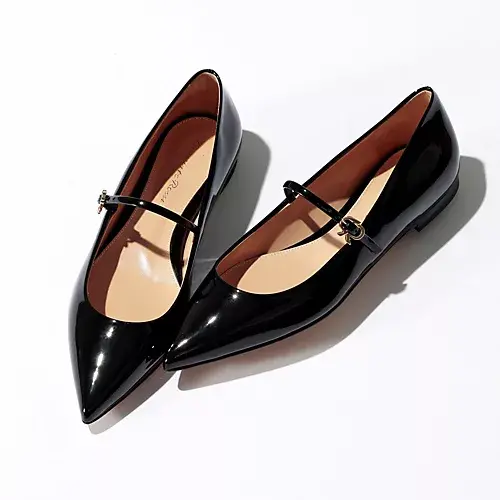 Gianvito Rossi
メリージェーンフラットシューズ
￥145,200
