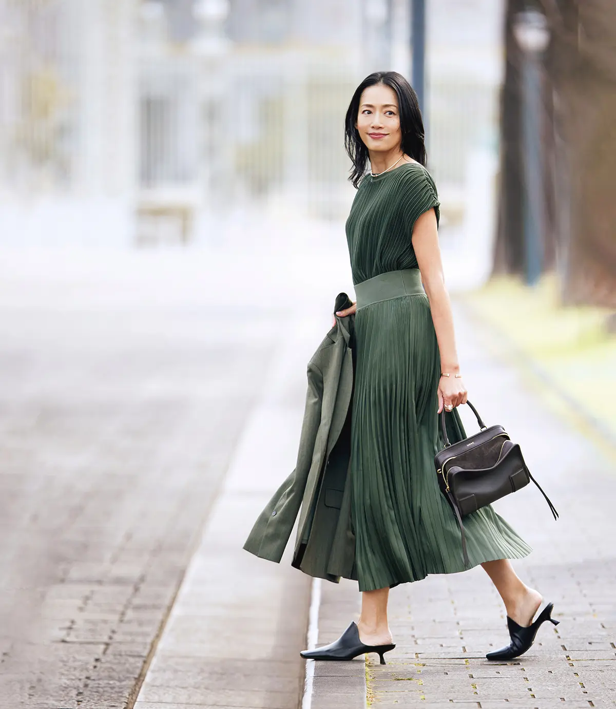 一見ワンピースに見えて 鮮度も着やすさもそれ以上。 お気に入りのセットアップでランチへ