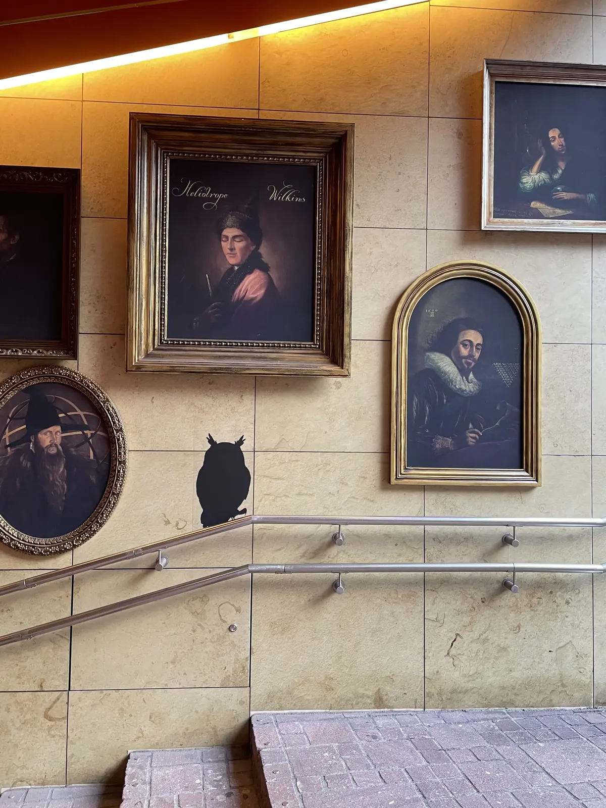 ハリーポッター、フクロウ、シルエット、階段、駅、TBS、赤坂ACTシアター、ハリーポッターと呪いの子