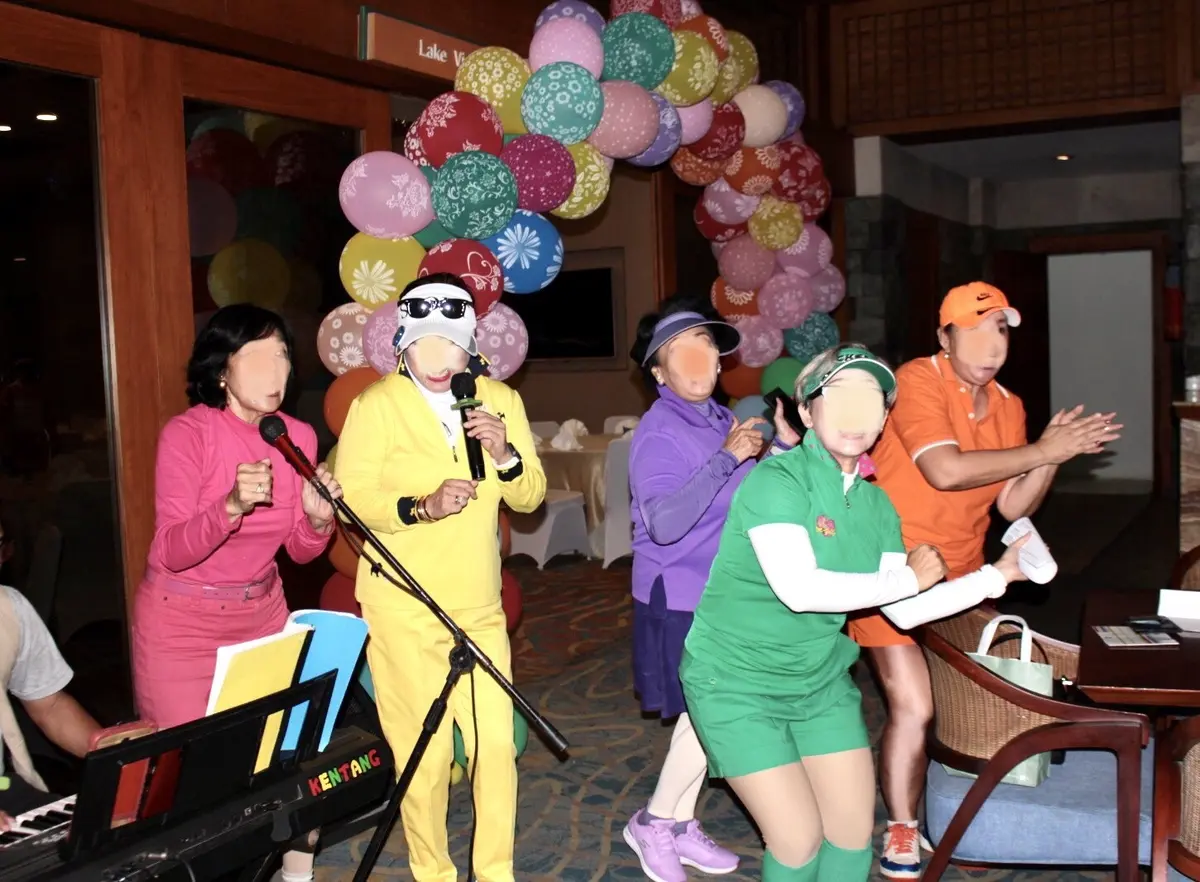 朝からカラオケ