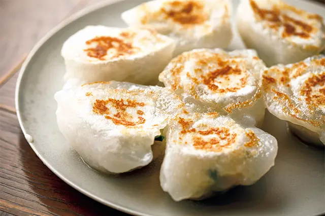 阪神バル横丁「溢彩流香 餃子小厨」の水晶餃子 6個￥870