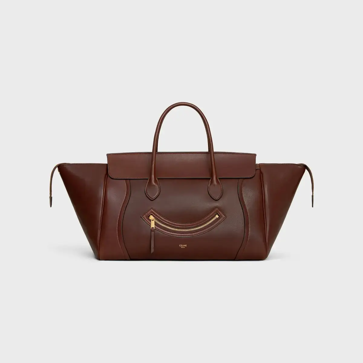 大人の毎日コーデを洗練させる「ニューラゲージ スマイルバリエーション」ミディアムサイズ