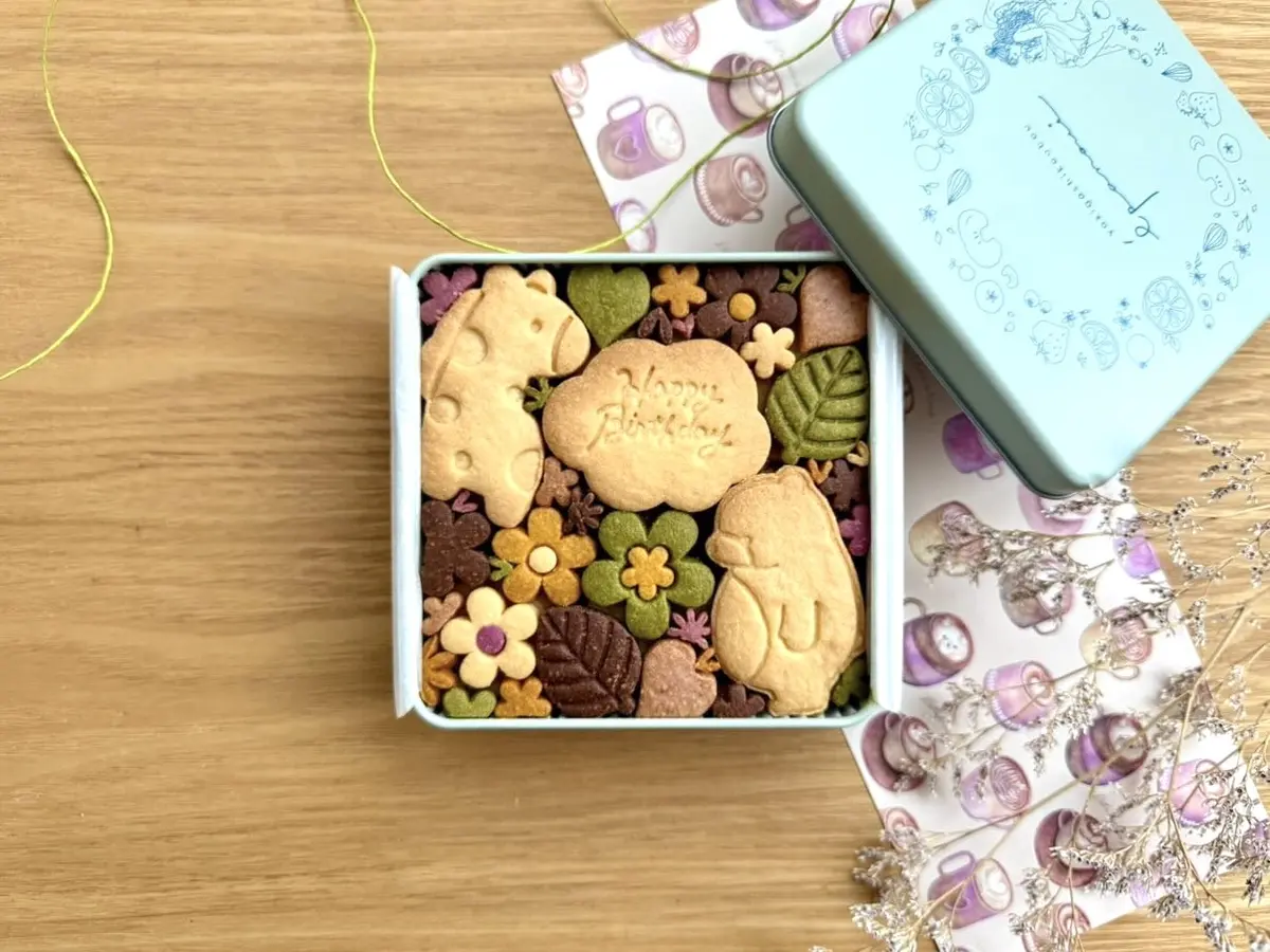 クッキー缶　epanoui.t04　　インスタグラム　お取寄せ　焼き菓子　焼き菓子工房　epanoui  イパヌイ　人気　　Instagram インスタグラム　鳥取　オーダー　オーダーギフト　オーダークッキー缶　可愛い　
