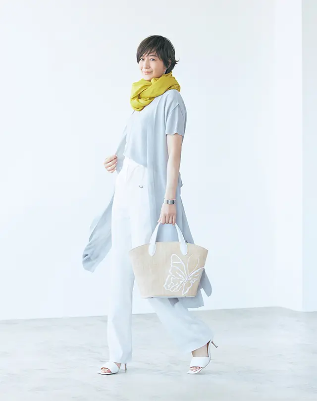 すっきり見え効果もうれしい ロングジレのアンサンブルは まとうだけで旬の装いに