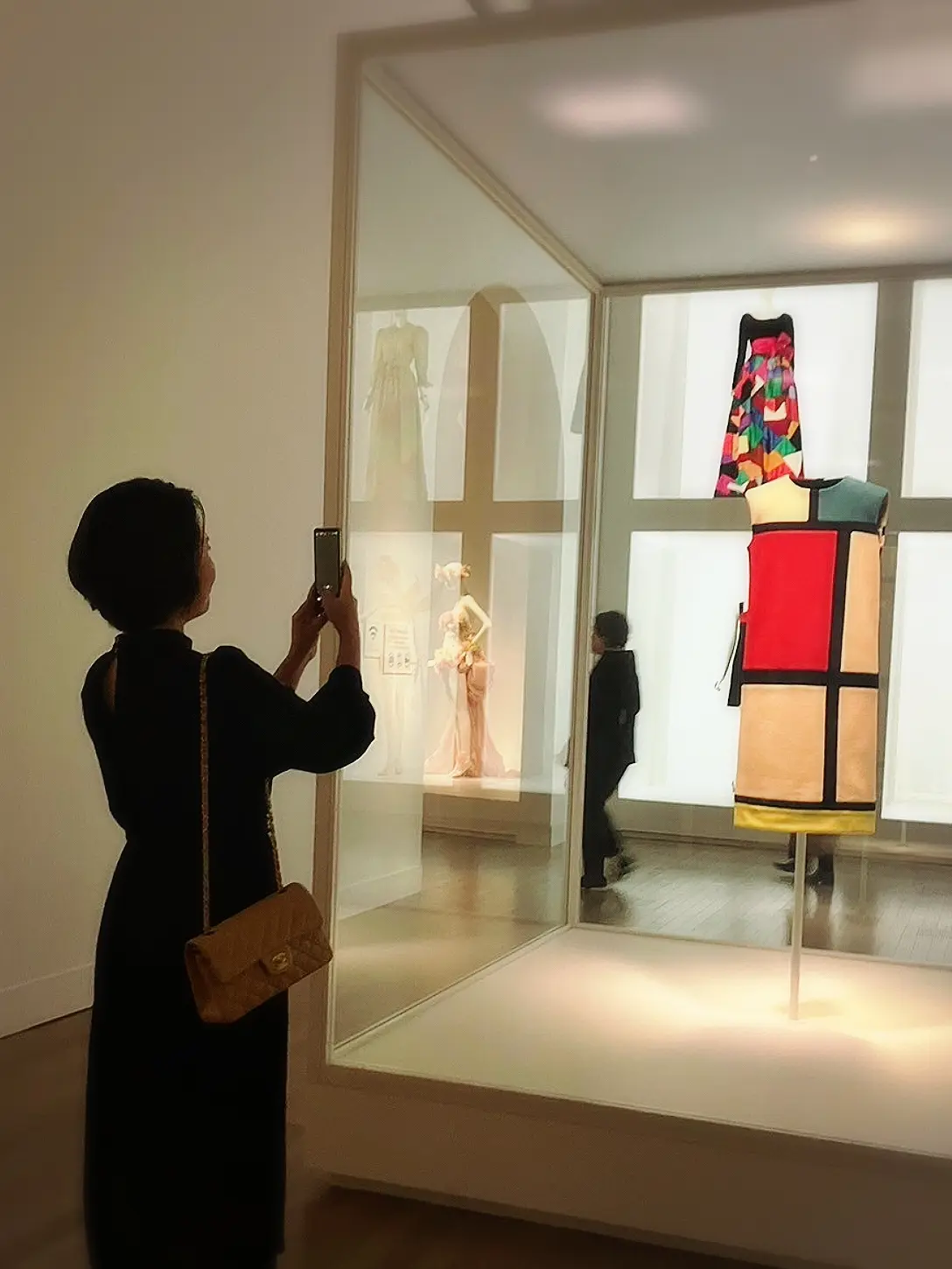 国立新美術館、イヴ・サンローラン展、40代ファッション、ZARA、サイドゴアブーツ