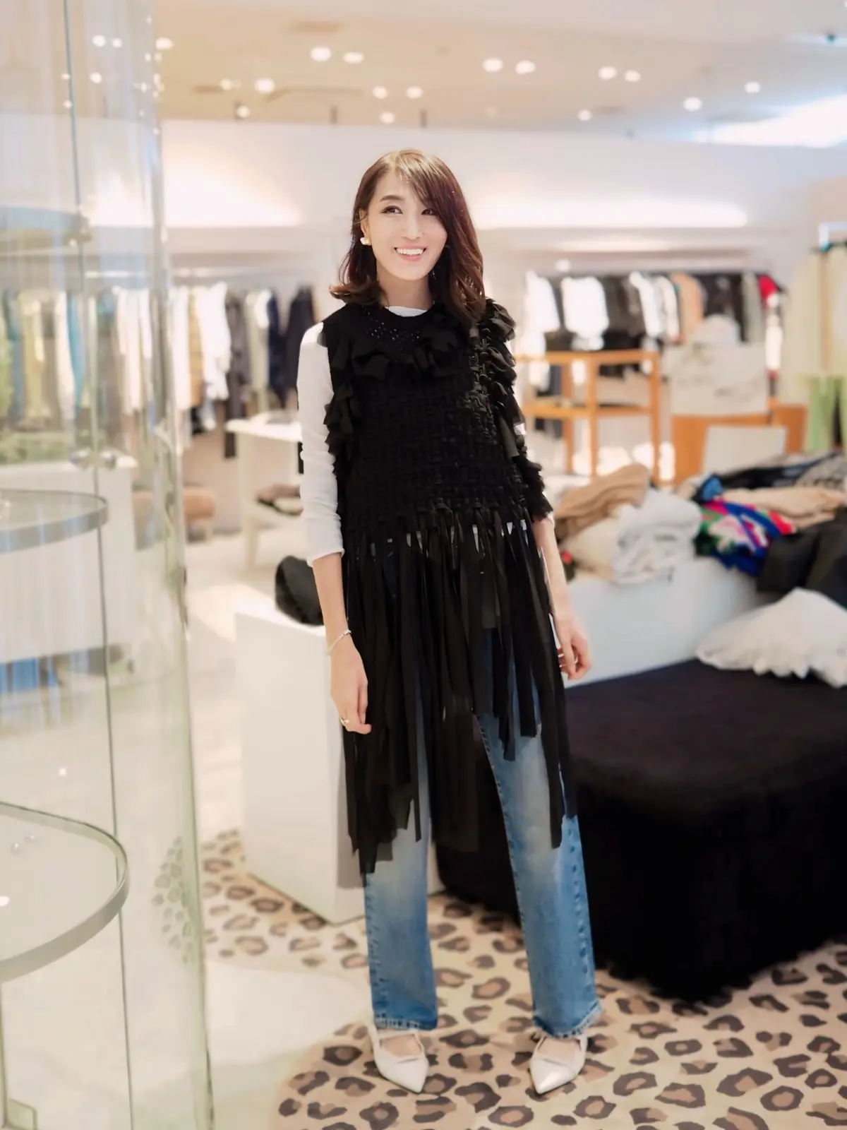 ニット/EZUMi デニム/R13 シューズ/MALONE SOULIERS 